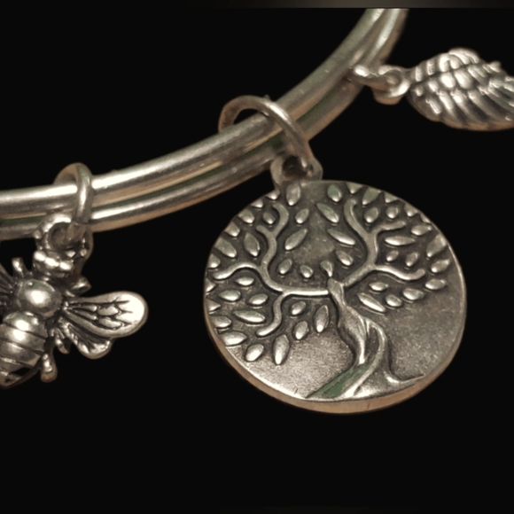 Tree of Life Charm Bracelet - Picture 2 of 4